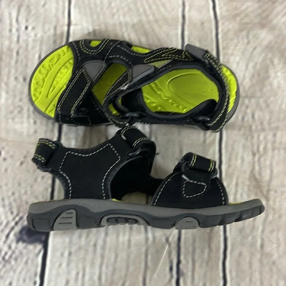 Khombu sandals youth size 12 - Picture 4 of 5